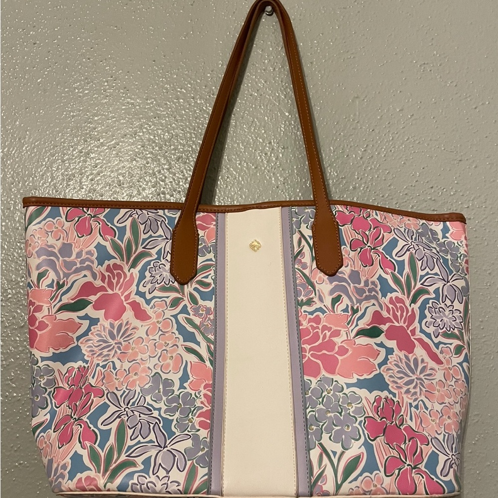 Crown & Ivy floral bag.